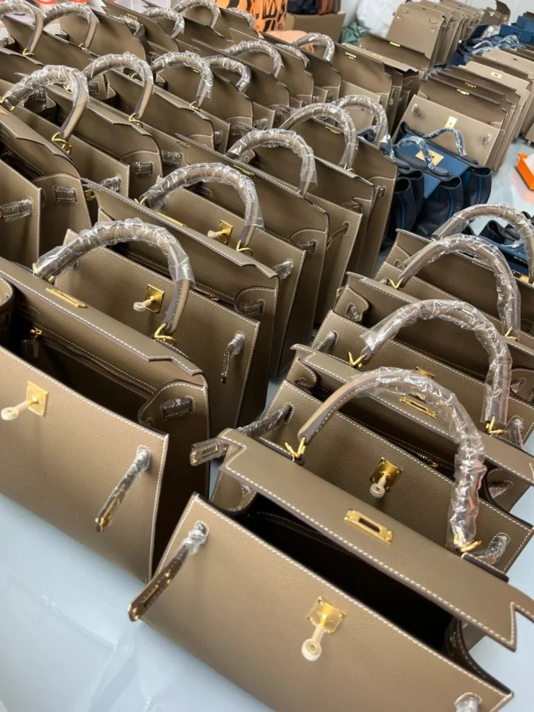 Honghu Vegan Leather Handbag Factory